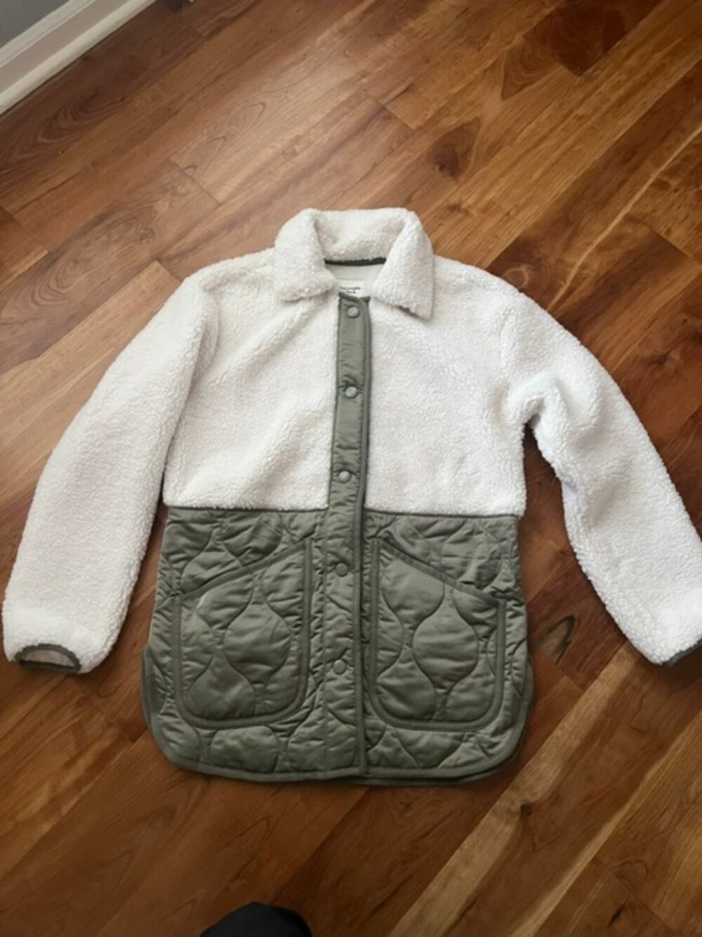Like New Abercrombie button down fleece jacket